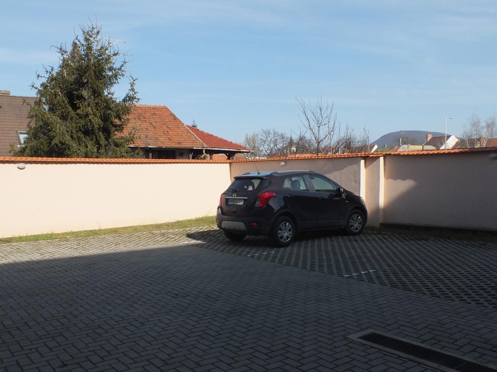 Family Residence Eger Exterior foto